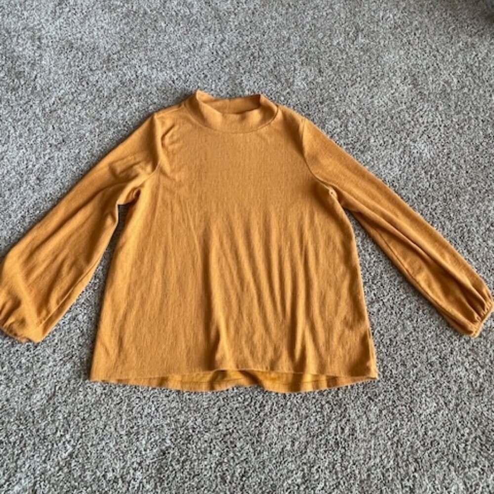 Old navy turtle neck sweater size large